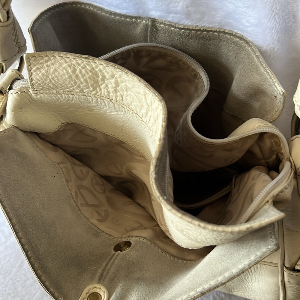 Cream Leather Shoulder Bag with Brass Hardware - Picture 14 of 16